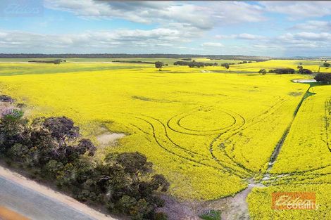 2717 Cuballing Rd W, Cuballing, WA 6311