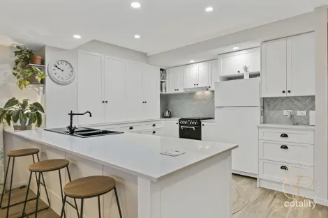 2/16 Broadmeadows Rd, Maroochydore, QLD 4558