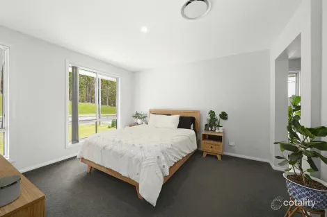 Property photo of 43 Neave Way Thrumster NSW 2444