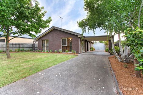8 Foothills Ave, Mccrae, VIC 3938