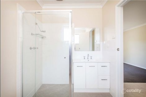 Property photo of 2/523 Hague Street Lavington NSW 2641