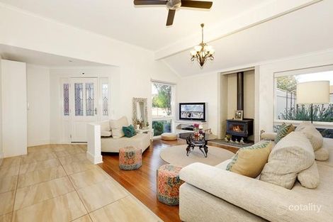 Property photo of 4 Crana Court Hoppers Crossing VIC 3029