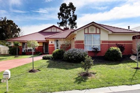 Property photo of 3 Parkside Boulevard Strathdale VIC 3550