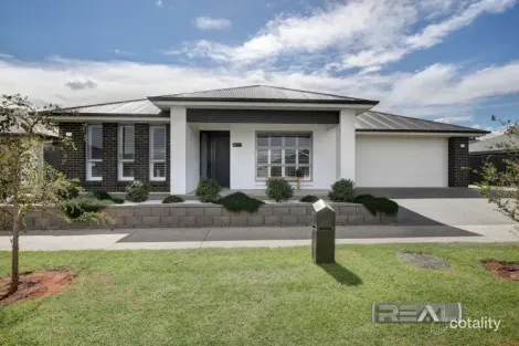 Property photo of 4 Marchant Trail Riverlea Park SA 5120
