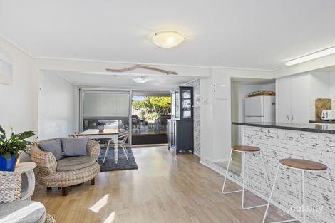 Property photo of 40 Paradise Avenue Miami QLD 4220