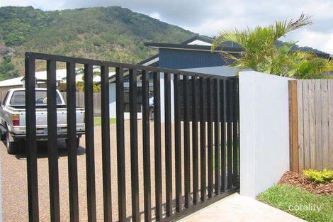 Property photo of 11 Lucy Close Kanimbla QLD 4870