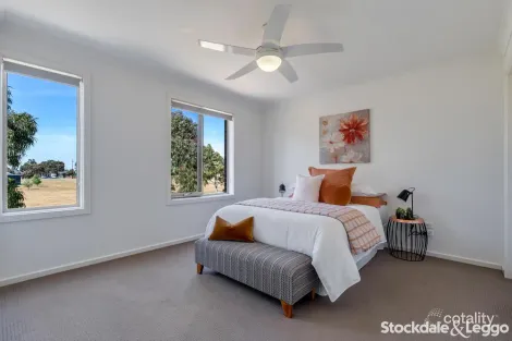 Property photo of 24 Penhall Drive Craigieburn VIC 3064