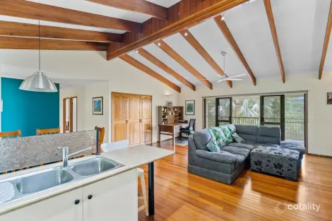 Property photo of 32 Jarda Street Smithfield QLD 4878