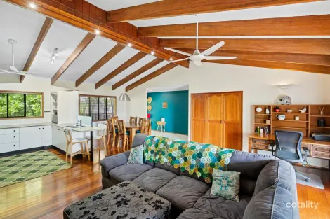 Property photo of 32 Jarda Street Smithfield QLD 4878