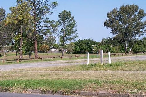 22 Englefield Rd, Oxley, QLD 4075