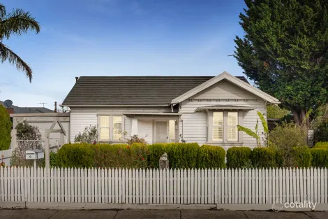 Property photo of 9 Riddell Road Sunbury VIC 3429