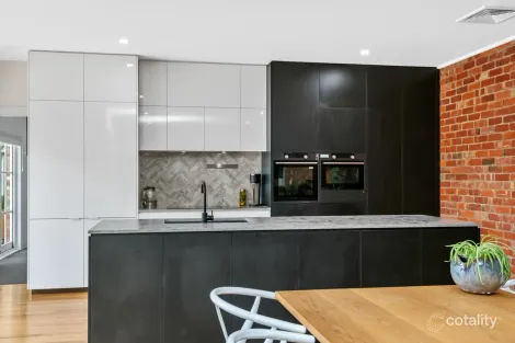 Property photo of 39 Hargreaves Street Bendigo VIC 3550