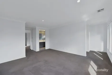 Property photo of 160 Gowanbrae Drive Gowanbrae VIC 3043