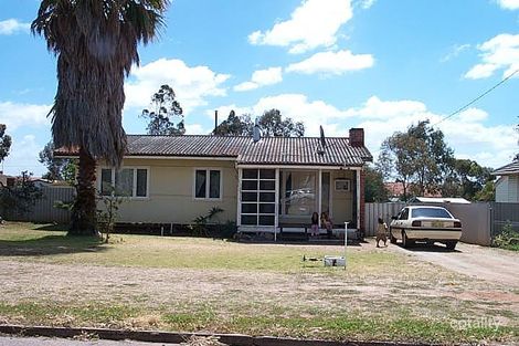 15 Yalbaroo Rd, Northam, WA 6401