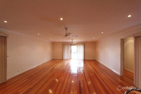 Property photo of 31 Leighton Crescent Deer Park VIC 3023