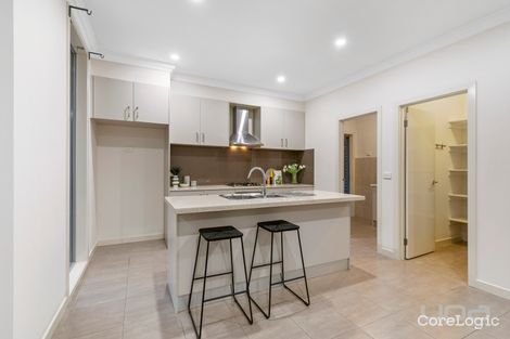 Property photo of 5 Brook Street Caroline Springs VIC 3023