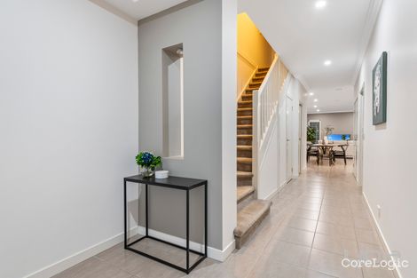 Property photo of 5 Brook Street Caroline Springs VIC 3023