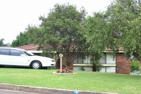 7 Deeson Pl, Dapto, NSW 2530