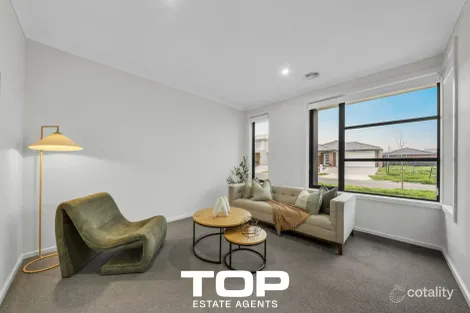 Property photo of 44 Thicket Loop Clyde North VIC 3978