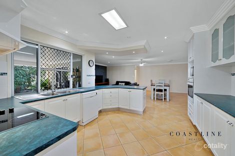 Property photo of 4 Searink Court Bargara QLD 4670