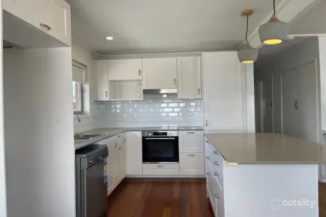 Property photo of 292 Flinders Parade Sandgate QLD 4017