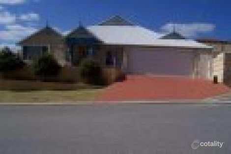 30 Gumina Pl, Lake Coogee, WA 6166