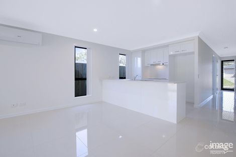 Property photo of 1/5 Sophora Road Holmview QLD 4207