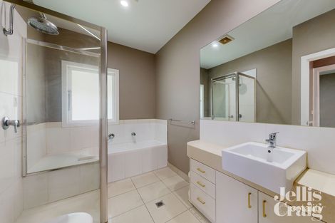 Property photo of 1/11-13 Station Avenue McKinnon VIC 3204