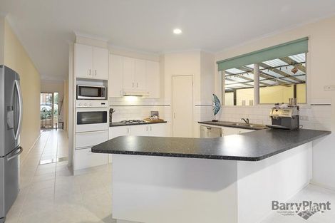 Property photo of 3 St James Court Watsonia VIC 3087
