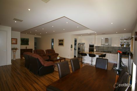 2/11 Grandview Gr, Carnegie, VIC 3163