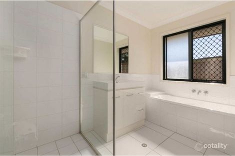 Property photo of 8 Chanel Place Durack QLD 4077