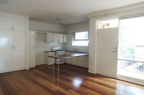 15/12 Robe St, St Kilda, VIC 3182
