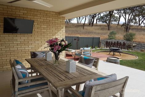 Property photo of 17 Dimboola Way Orange NSW 2800
