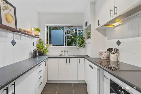 Property photo of 2/747 Sandgate Road Clayfield QLD 4011