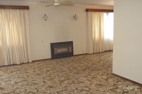 Property photo of 39 Hendra Grove Ringwood VIC 3134