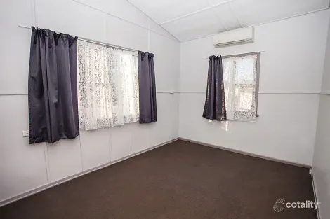Property photo of 3 Juniper Street Parkside QLD 4825