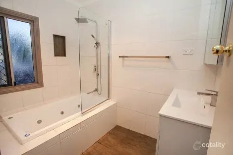 Property photo of 3 Juniper Street Parkside QLD 4825