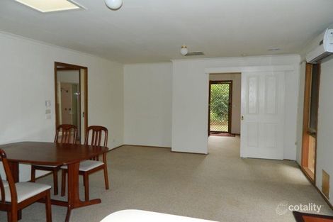 Property photo of 2/94 Mahoneys Road Forest Hill VIC 3131