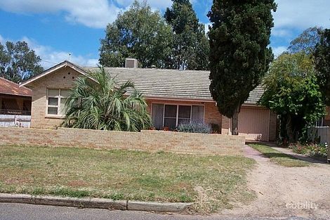 32 Robinson St, Northam, WA 6401