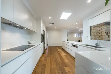 Property photo of 9 Highbridge Way Karrinyup WA 6018