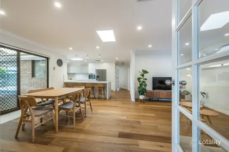 Property photo of 9 Highbridge Way Karrinyup WA 6018