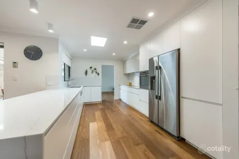 Property photo of 9 Highbridge Way Karrinyup WA 6018