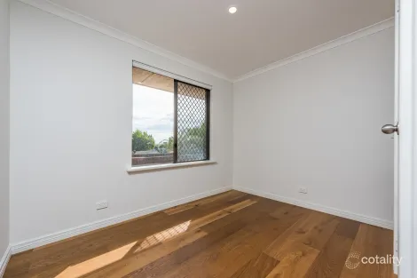 Property photo of 9 Highbridge Way Karrinyup WA 6018