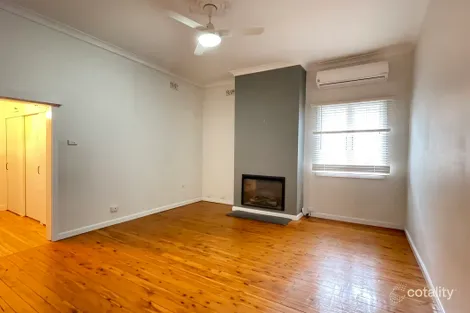 Property photo of 37 East Street Parkes NSW 2870