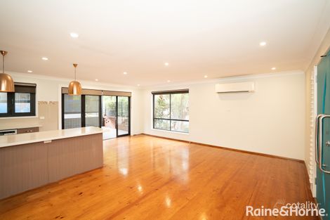 Property photo of 12 Merinda Crescent Kooringal NSW 2650