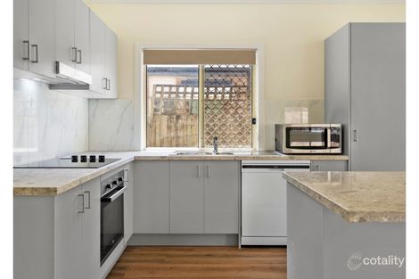 Property photo of 76 Oxford Parade Forest Lake QLD 4078