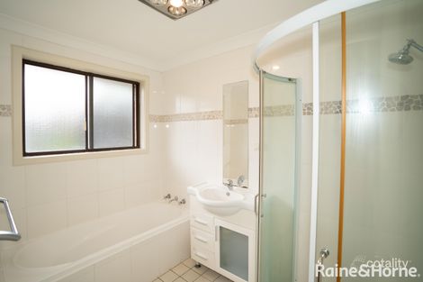 Property photo of 12 Merinda Crescent Kooringal NSW 2650