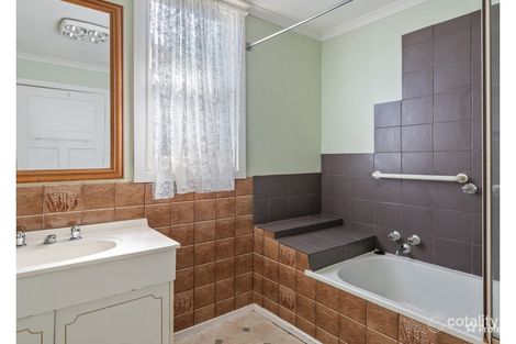 Property photo of 51 Burns Street Maryborough VIC 3465