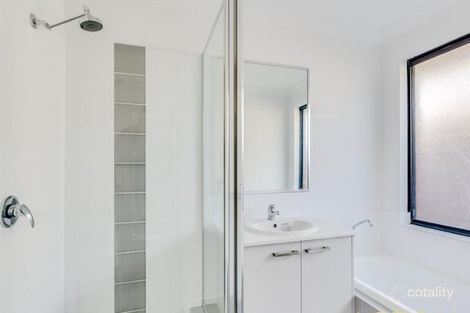 Property photo of 32 Padra Turn Byford WA 6122