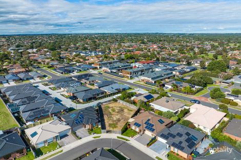 Property photo of 27 Sandstone Circuit Carrum Downs VIC 3201